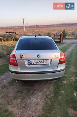 Лифтбек Skoda Octavia 2005 в 