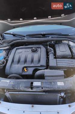 Лифтбек Skoda Octavia 2005 в 