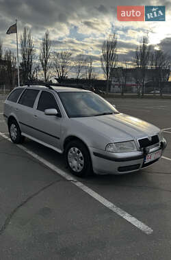Универсал Skoda Octavia 2001 в 