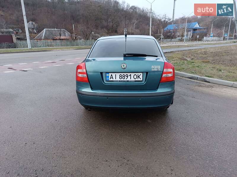Лифтбек Skoda Octavia 2006 в Каневе