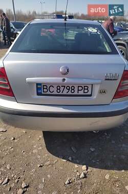 Лифтбек Skoda Octavia 2002 в 