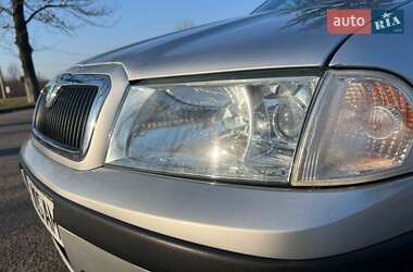 Ліфтбек Skoda Octavia 2008 в Чернівцях