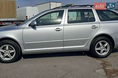 Универсал Skoda Octavia 2010 в 