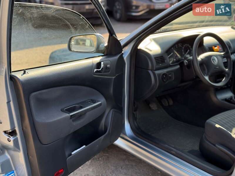 Универсал Skoda Octavia 2006 в Виннице