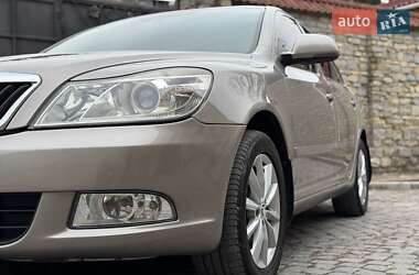 Лифтбек Skoda Octavia 2012 в 