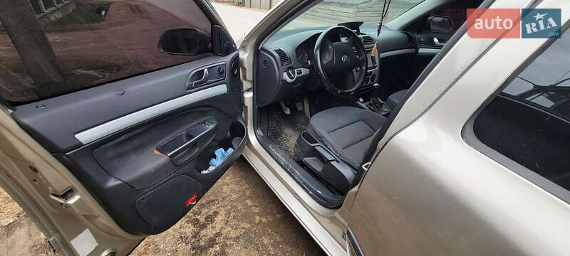 Ліфтбек Skoda Octavia 2004 в Рахові