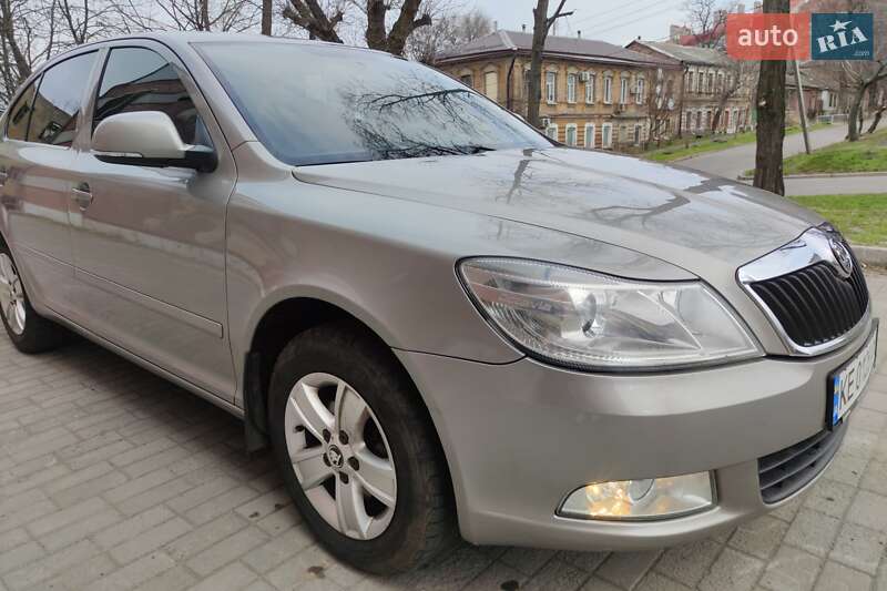 Ліфтбек Skoda Octavia 2009 в Дніпрі