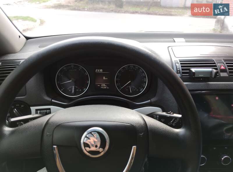 Ліфтбек Skoda Octavia 2009 в Дніпрі