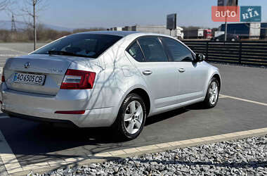 Лифтбек Skoda Octavia 2015 в Мукачево