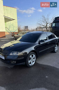 Лифтбек Skoda Octavia 2004 в 