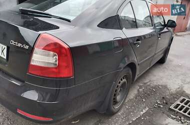 Лифтбек Skoda Octavia 2012 в 