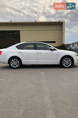 Лифтбек Skoda Octavia 2015 в 