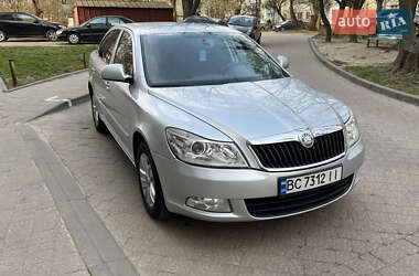 Лифтбек Skoda Octavia 2011 в 