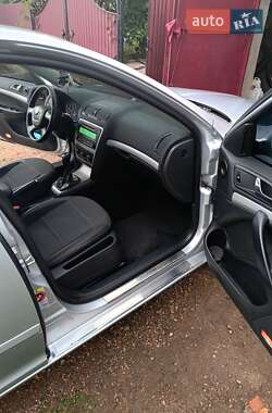 Лифтбек Skoda Octavia 2012 в 