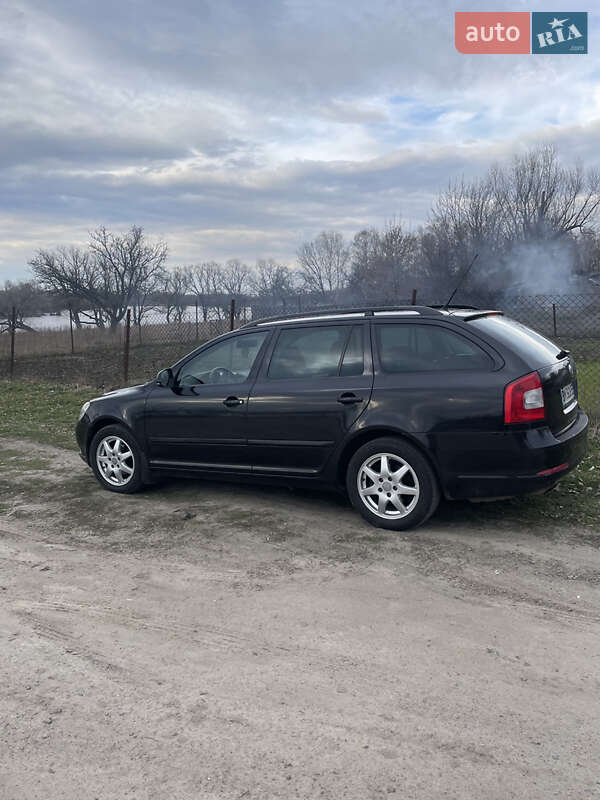 Универсал Skoda Octavia 2009 в Глухове