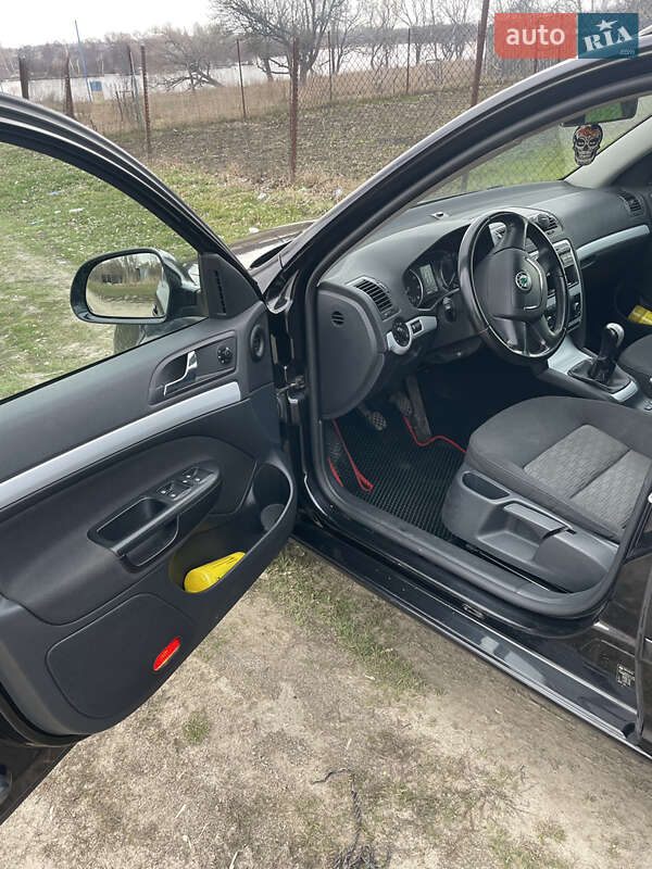 Универсал Skoda Octavia 2009 в Глухове