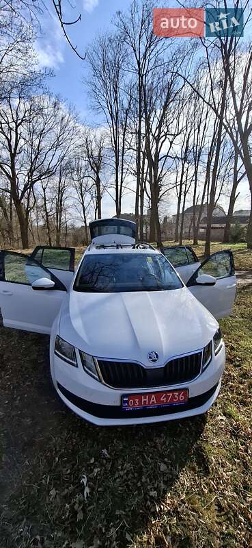 Универсал Skoda Octavia 2020 в Тернополе фото 5 Универсал Skoda Octavia 2020 в Тернополе
