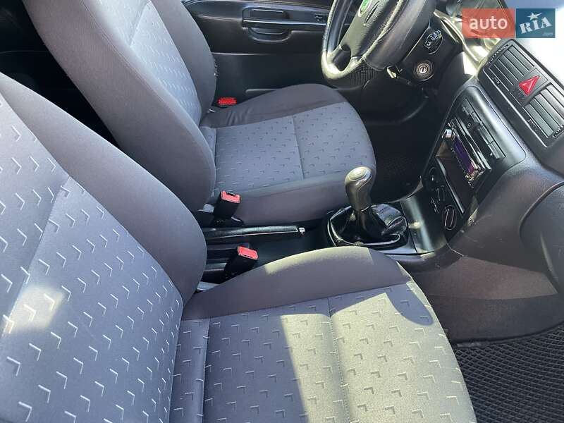 Универсал Skoda Octavia 2005 в Лысянке