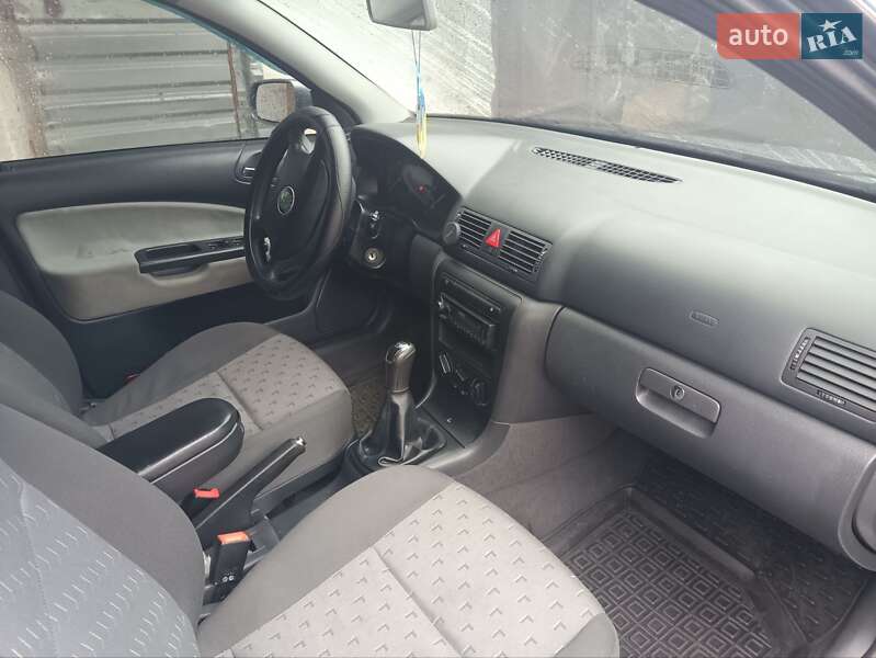 Универсал Skoda Octavia 2002 в Желтых Водах