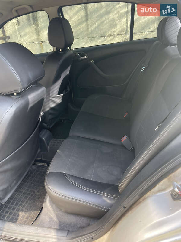 Ліфтбек Skoda Octavia 2001 в Кривому Розі