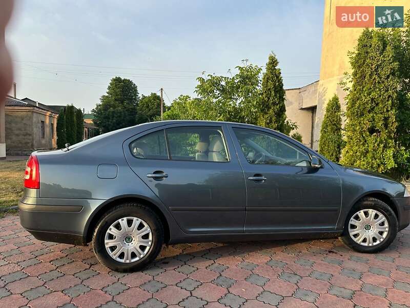 Лифтбек Skoda Octavia 2006 в Могилев-Подольске
