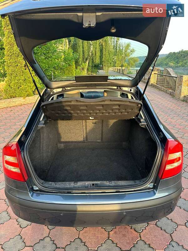 Лифтбек Skoda Octavia 2006 в Могилев-Подольске