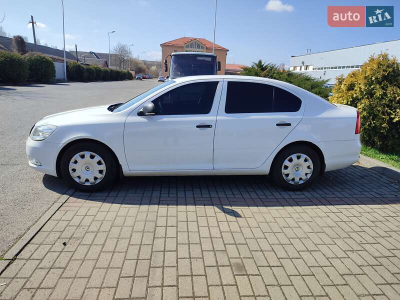 Лифтбек Skoda Octavia 2012 в Ужгороде фото 10 Лифтбек Skoda Octavia 2012 в Ужгороде