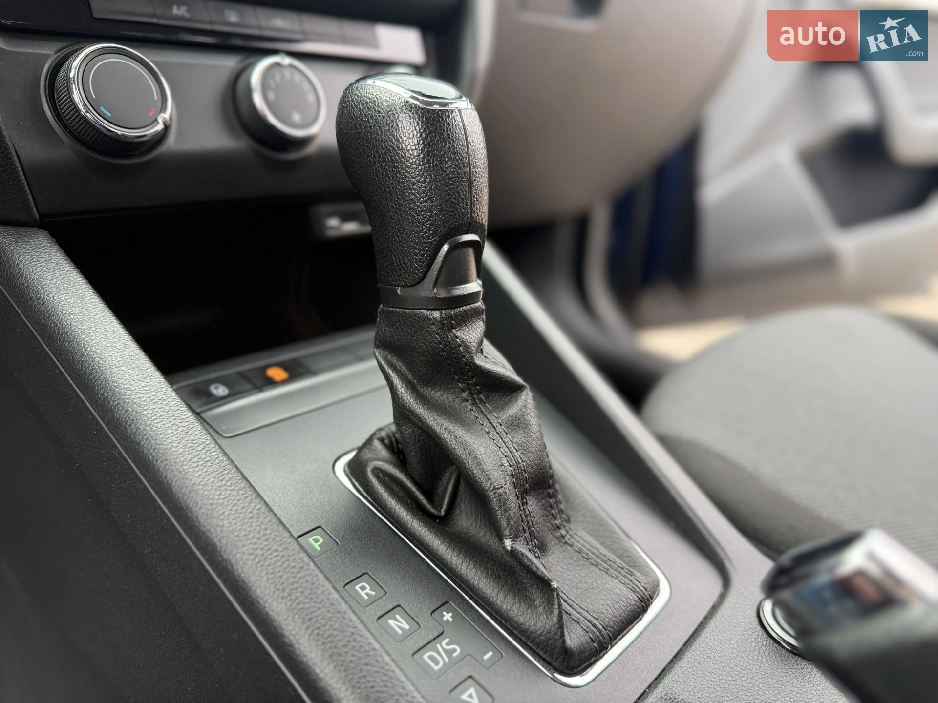 2016 Skoda Octavia - мініатюра 16
