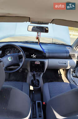 Лифтбек Skoda Octavia 2002 в Нижанковичах