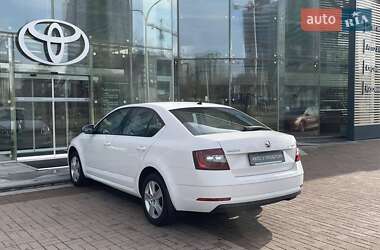 Ліфтбек Skoda Octavia 2019 в 