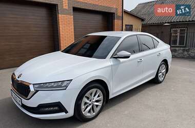 Лифтбек Skoda Octavia 2023 в 