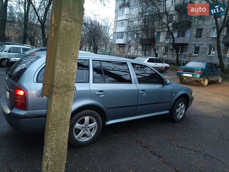 Универсал Skoda Octavia 2002 в Желтых Водах
