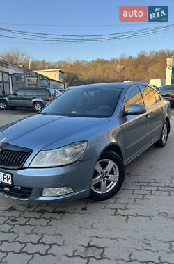 Лифтбек Skoda Octavia 2009 в 