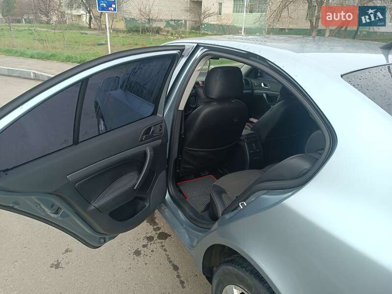 Лифтбек Skoda Octavia 2005 в Вознесенске