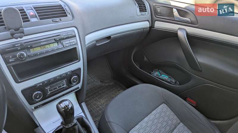 Універсал Skoda Octavia 2009 в Черкасах