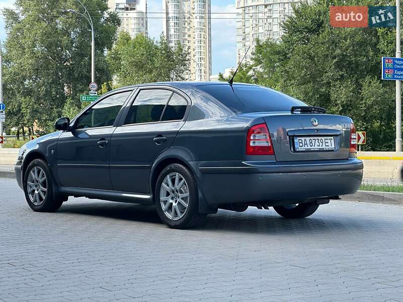 Лифтбек Skoda Octavia 2010 в Киеве