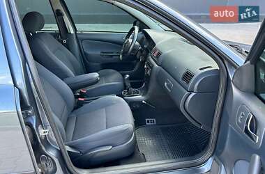 Ліфтбек Skoda Octavia 2010 в 