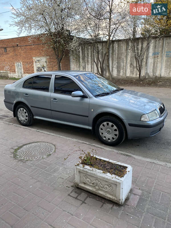Лифтбек Skoda Octavia 2005 в Львове
