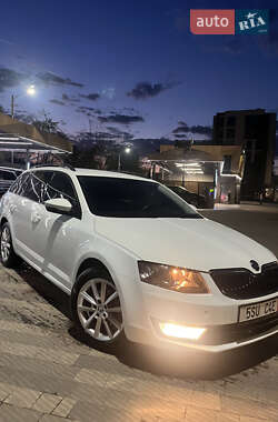 Універсал Skoda Octavia 2014 в Ужгороді