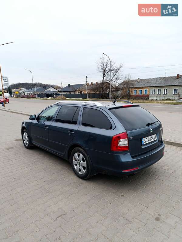 Универсал Skoda Octavia 2009 в Нововолынске
