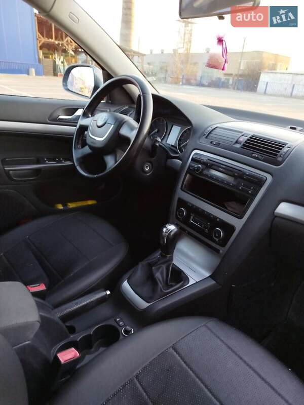 Универсал Skoda Octavia 2009 в Нововолынске