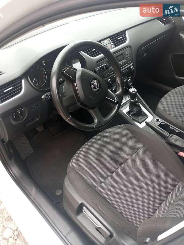 Універсал Skoda Octavia 2014 в Житомирі