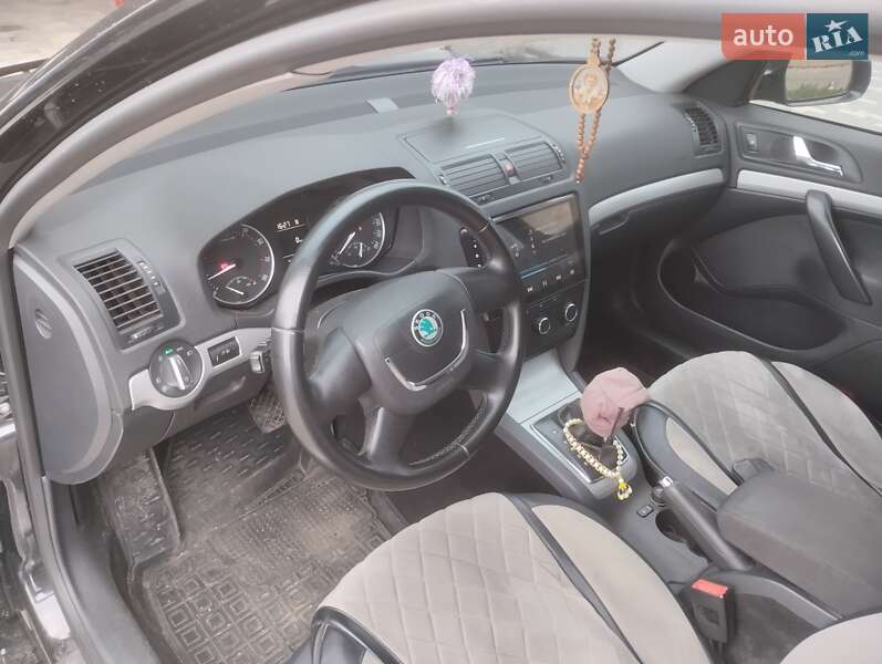 Лифтбек Skoda Octavia 2012 в Кропивницком