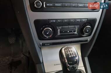 Лифтбек Skoda Octavia 2012 в 