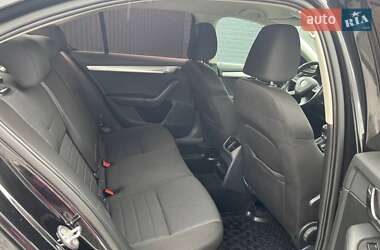 Ліфтбек Skoda Octavia 2015 в 