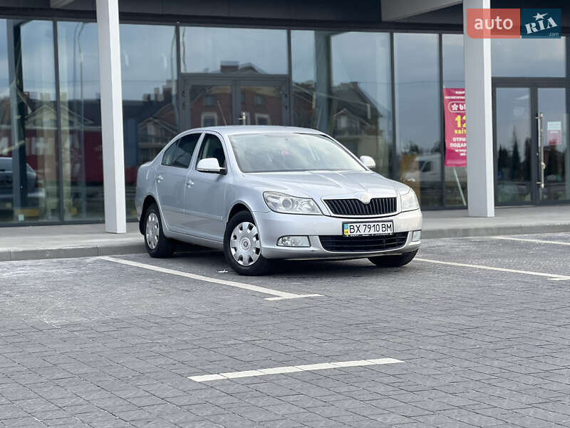Лифтбек Skoda Octavia 2010 в Львове