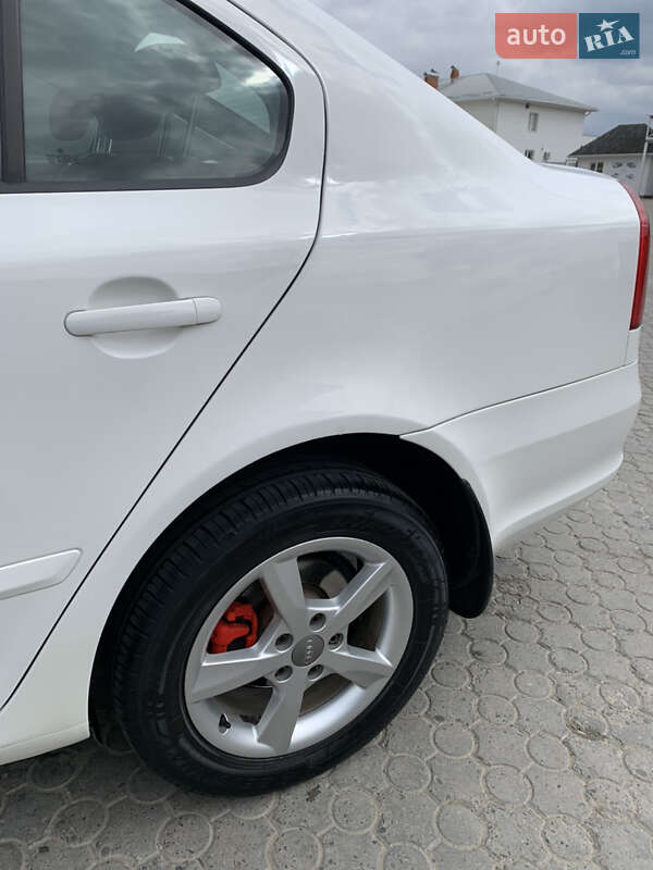 Лифтбек Skoda Octavia 2011 в Черновцах