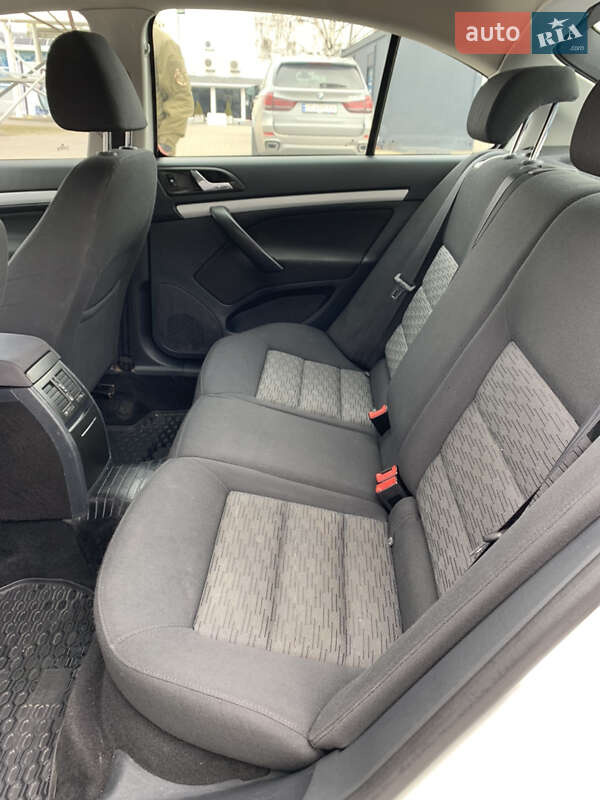 Лифтбек Skoda Octavia 2011 в Черновцах