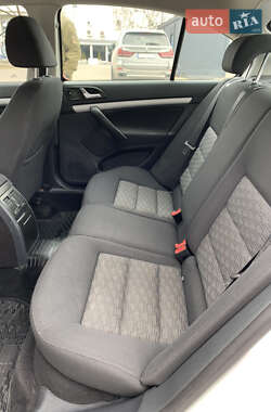 Лифтбек Skoda Octavia 2011 в 