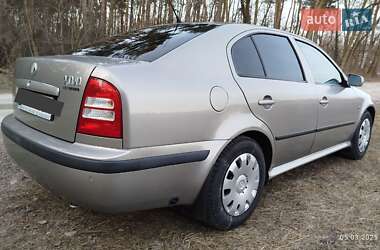 Лифтбек Skoda Octavia 2009 в 
